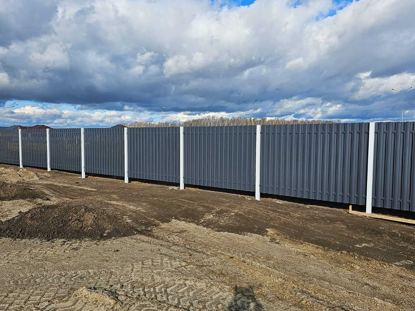Забор из евроштакетника 234м RAL7024/7024 Серый Графит двусторонний фото 2 в Бугульме
